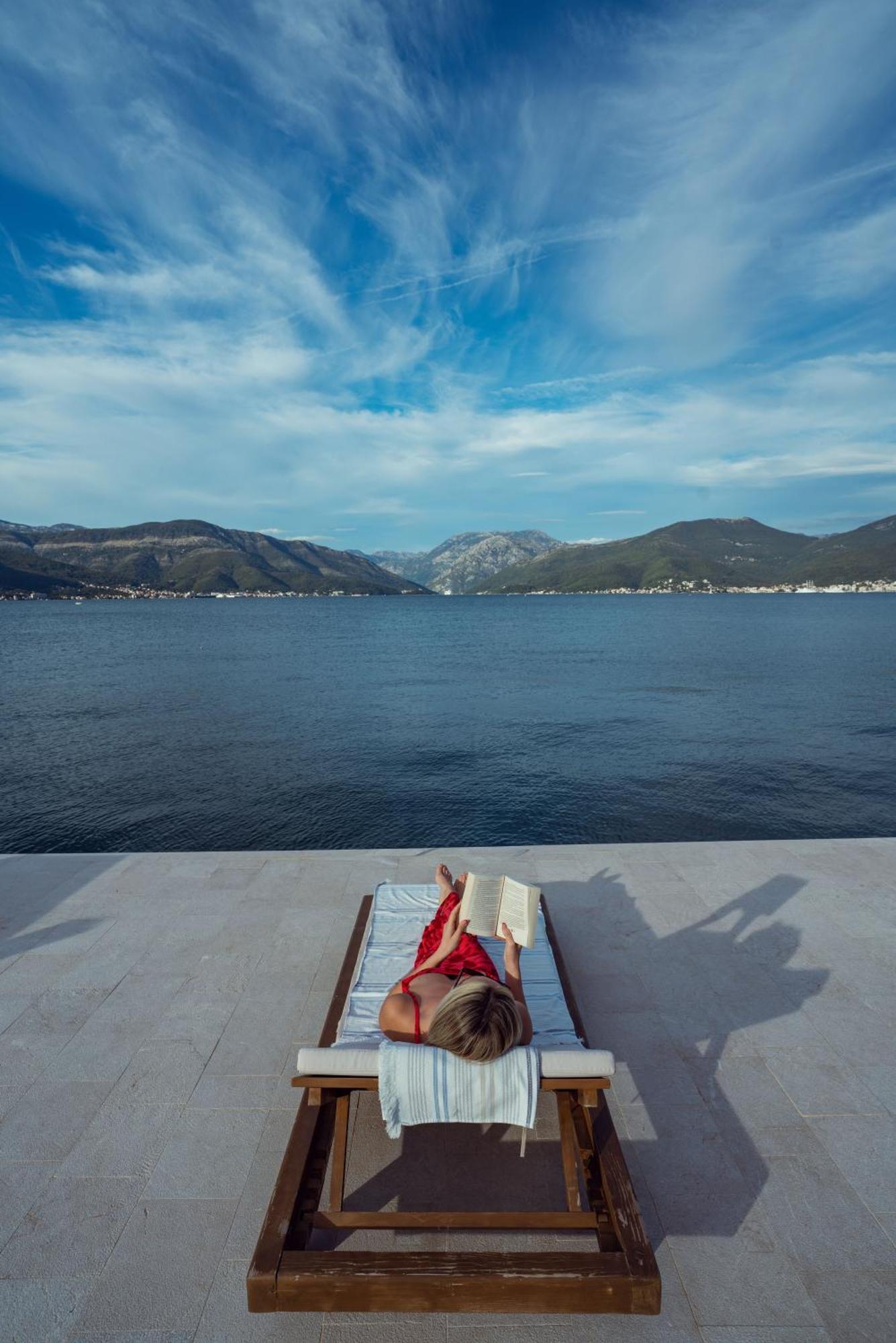 Casa Brilla Apartment Tivat Ngoại thất bức ảnh