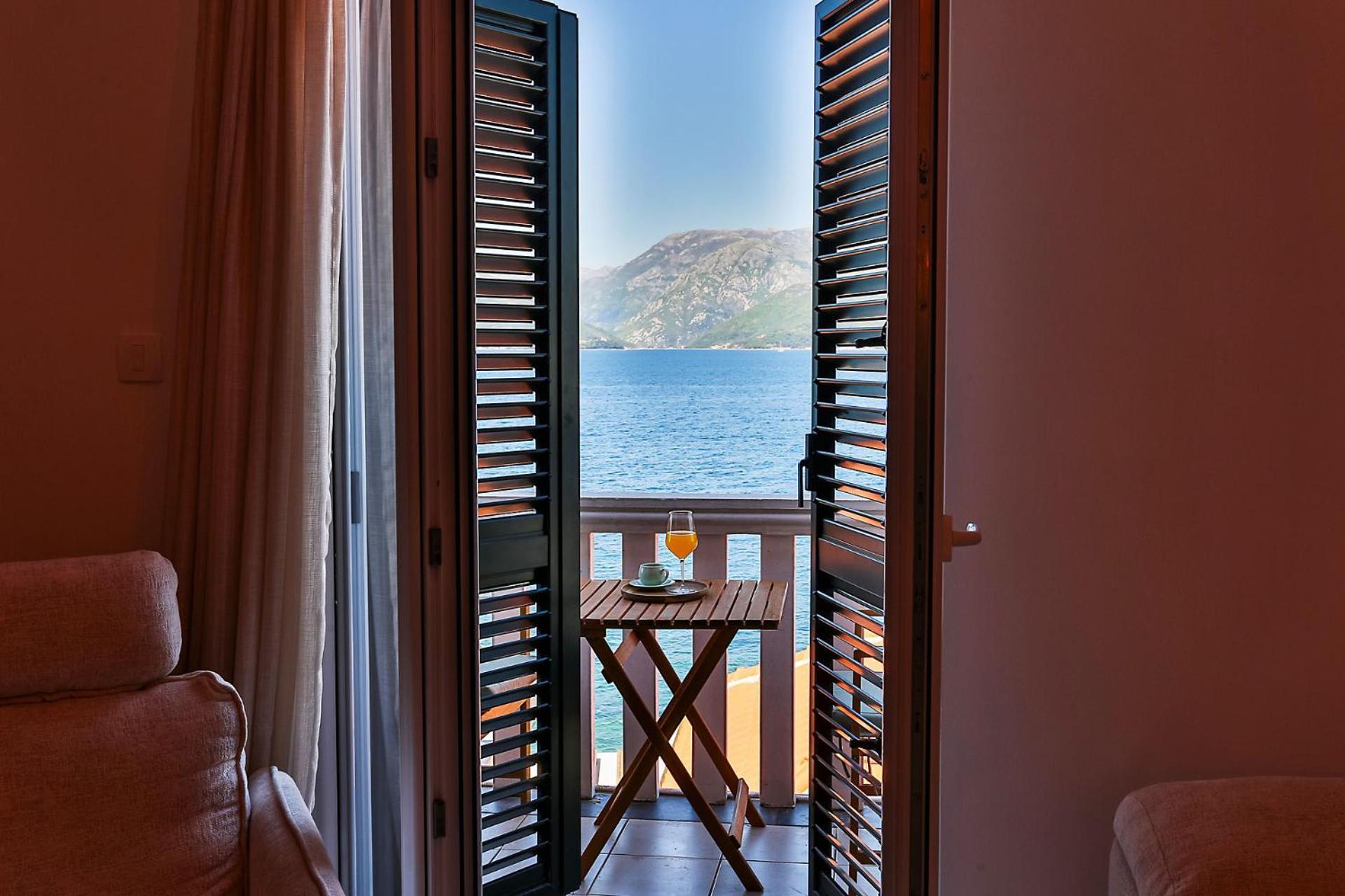 Casa Brilla Apartment Tivat Ngoại thất bức ảnh